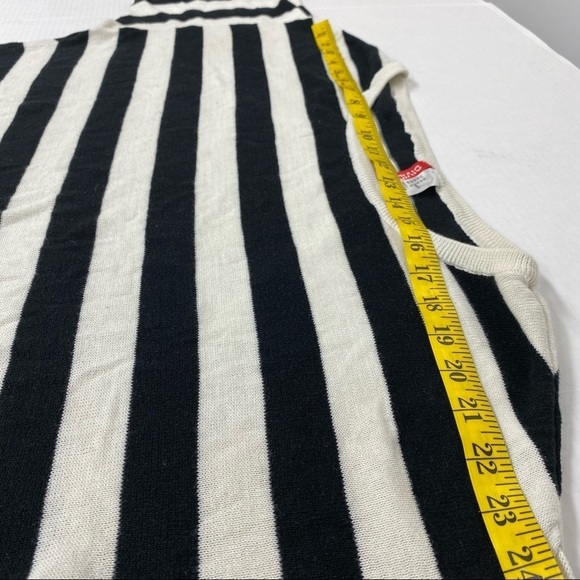 Divided Oversized Black & White Scoop Neck Sweater - Picture 7 of 10